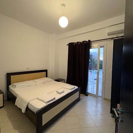 Xhonis Apartments Εξαμίλιο Εξωτερικό φωτογραφία