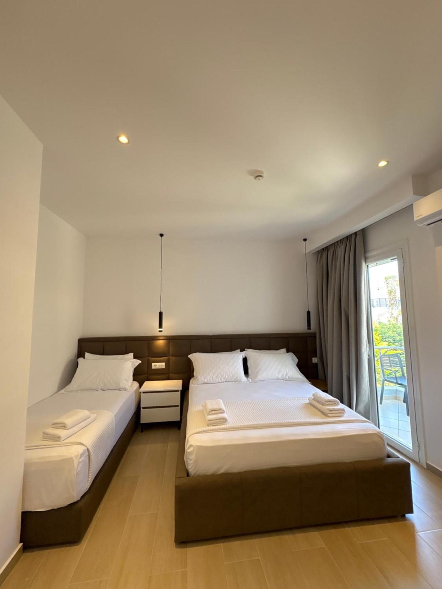 Xhonis Apartments Εξαμίλιο Εξωτερικό φωτογραφία