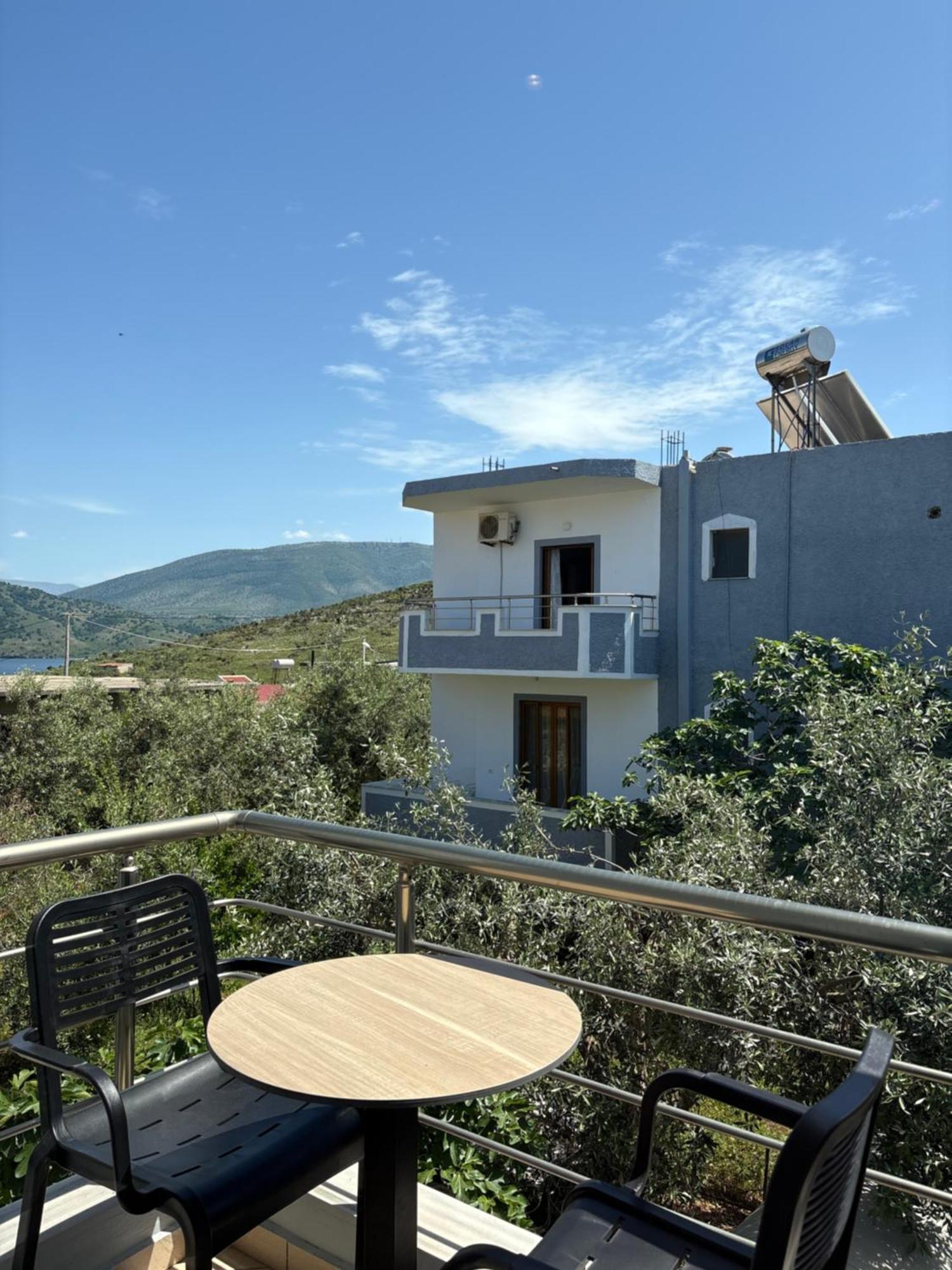 Xhonis Apartments Εξαμίλιο Εξωτερικό φωτογραφία