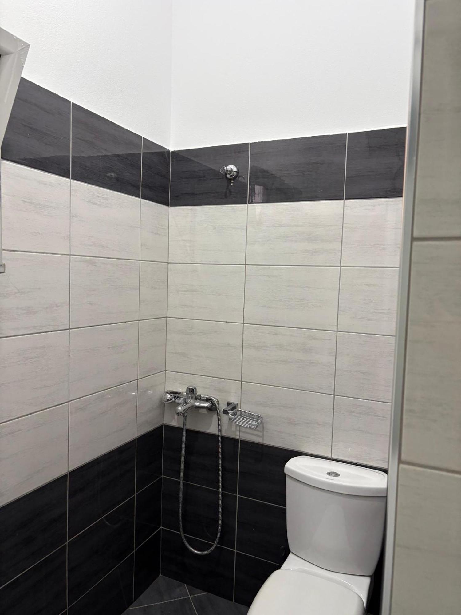 Xhonis Apartments Εξαμίλιο Εξωτερικό φωτογραφία